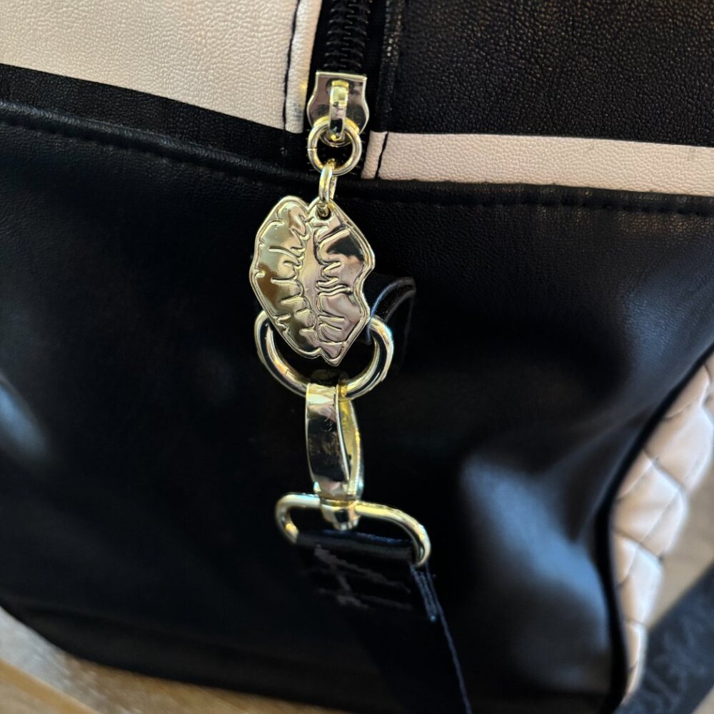 Betsey Johnson Weekender - Picture 3 of 6